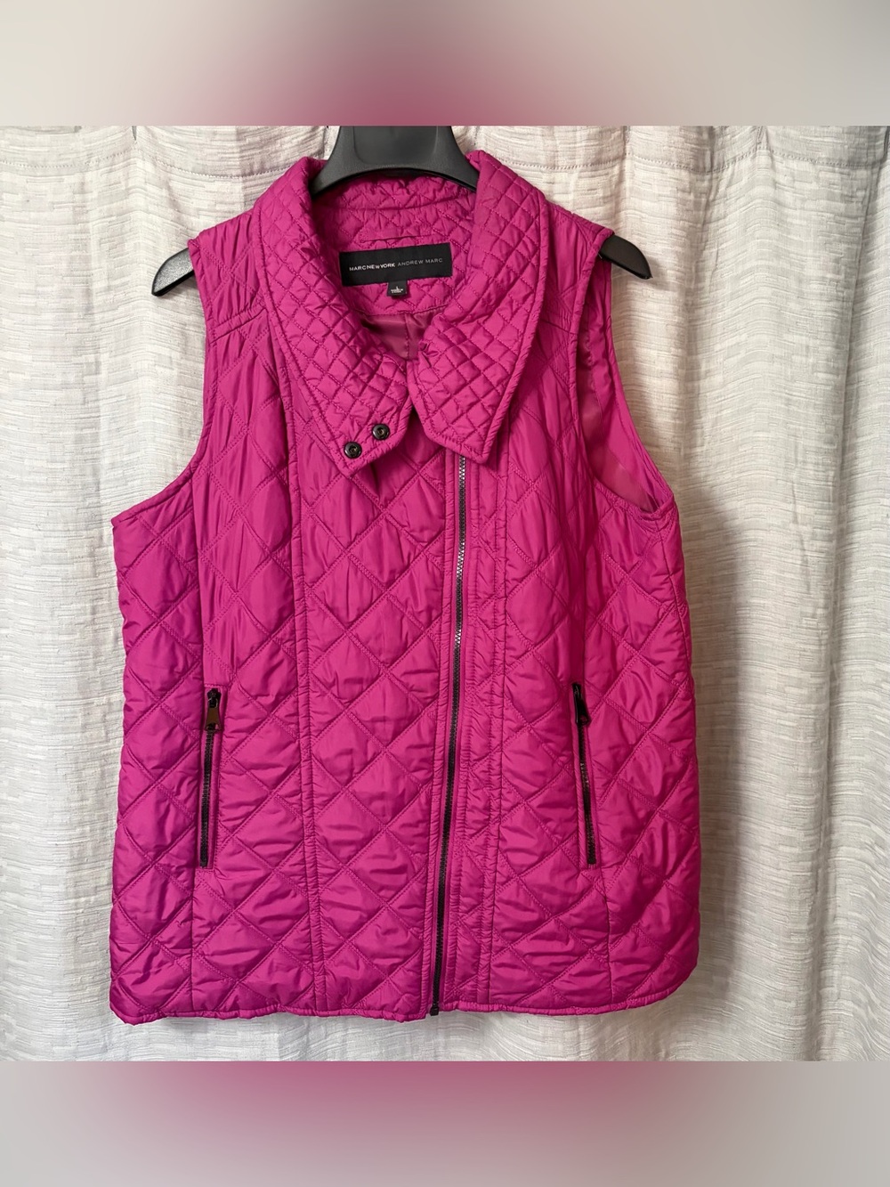 Andrew Marc lightweight pink quilted vest- large